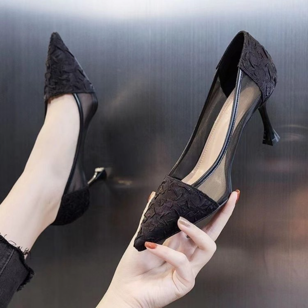 Luxe Embossed Sheer Mesh Pumps - Ankle Strap Attachment のレビューと価格