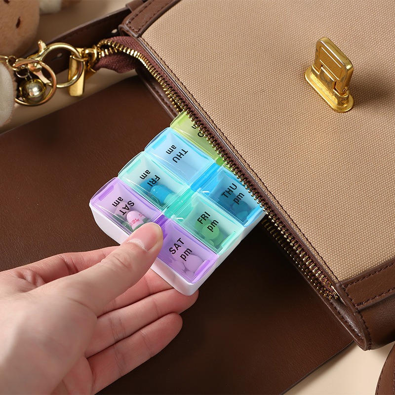 New Travel Pill Case Organizer - Medicine Ball Slam のレビューと価格